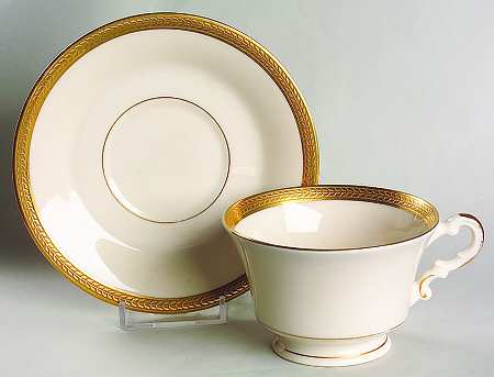 Diane (No Color Band) Footed Cup & Saucer Set by Syracuse