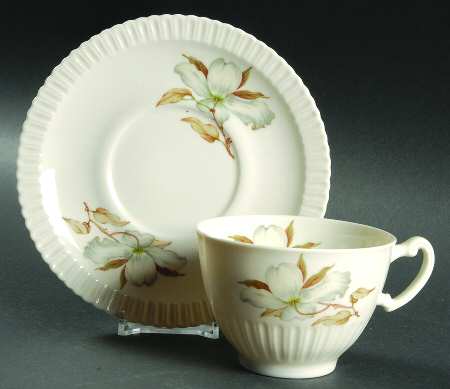 Dogwood (Shelledge, No Trim) Flat Cup & Saucer Set