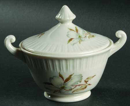 Dogwood (Shelledge, No Trim) Sugar Bowl & Lid