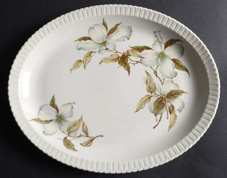 Dogwood (Shelledge, No Trim) 13" Oval Serving Platter