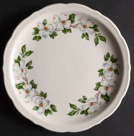 Dogwood (Restaurant, Scalloped, No Trim) Coupe Luncheon Plate