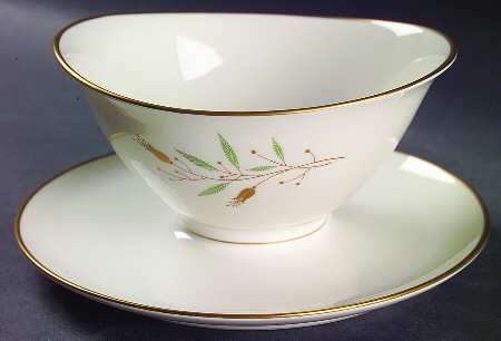 Elegance Gravy Boat with Attached Underplate