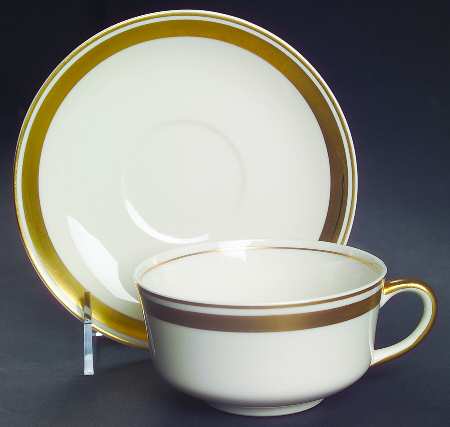 Fairfax (Solid Band) Flat Cup & Saucer Set