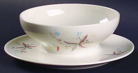 Finesse Gravy Boat with Attached Underplate