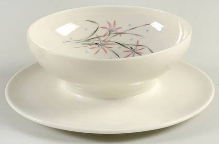 Flame Lily Gravy Boat with Attached Underplate