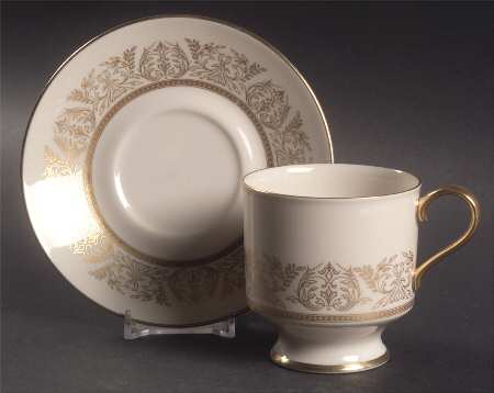 Gold Riviera Footed Cup & Saucer Set