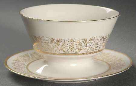Gold Riviera Gravy Boat with Attached Underplate