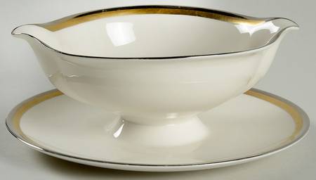 Grace Gravy Boat with Attached Underplate