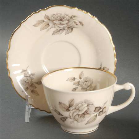 Graymont Flat Cup & Saucer Set