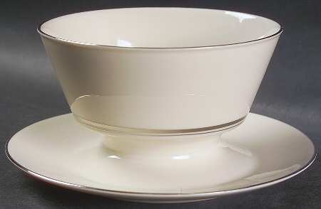 Kent (Platinum Trim) Gravy Boat with Attached Underplate