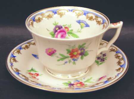 Lady Louise Footed Cup & Saucer Set by Syracuse