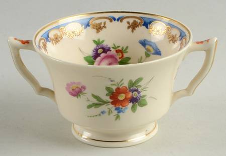 Lady Louise Footed Bouillon Cup