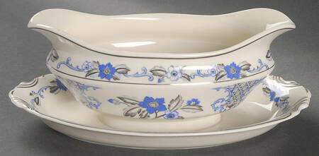 Lady Mary Gravy Boat with Attached Underplate