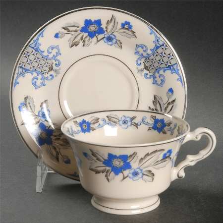 Lady Mary Footed Cup & Saucer Set
