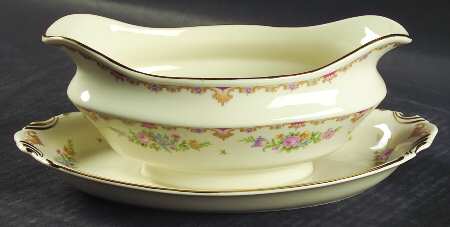 Marlene Gravy Boat with Attached Underplate by Syracuse