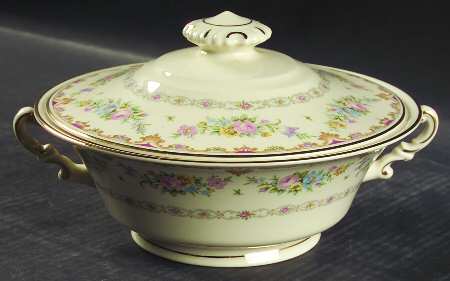Marlene Round Covered Vegetable