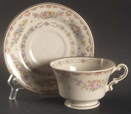 Marlene Footed Cup & Saucer Set