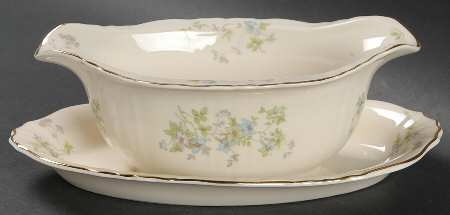 Mayview Gravy Boat with Attached Underplate
