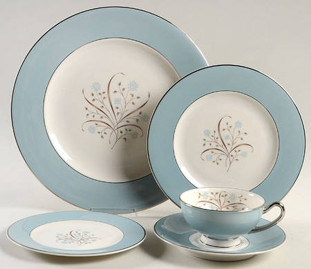 Meadow Breeze 40 Piece Estate Set