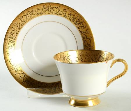 Medici Footed Demitasse Cup & Saucer Set