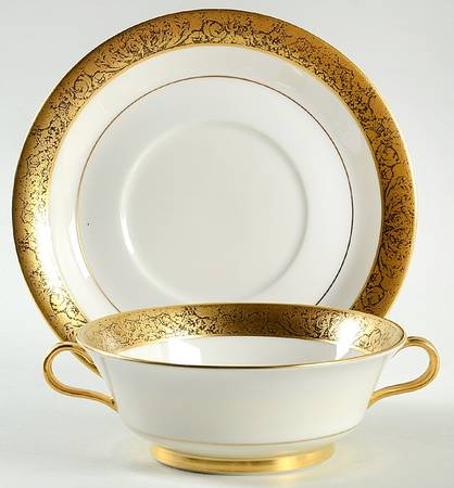 Medici Footed Cream Soup Bowl & Saucer Set