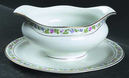 Melrose Round Gravy Boat/Attached Underplate