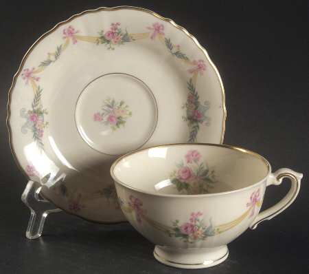 Milicent Footed Cup & Saucer Set