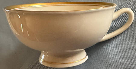 Monticello Footed Cup