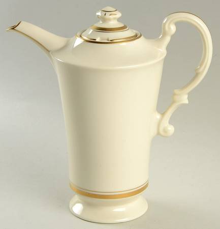 Monticello Coffee Pot & Lid