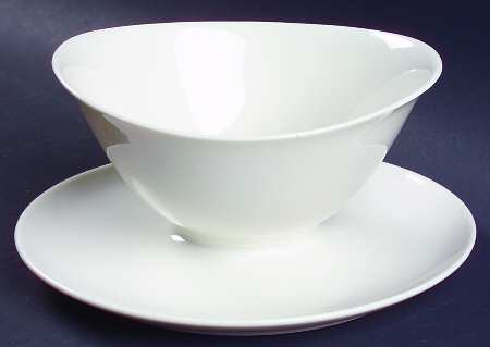 Monterey Gravy Boat with Attached Underplate