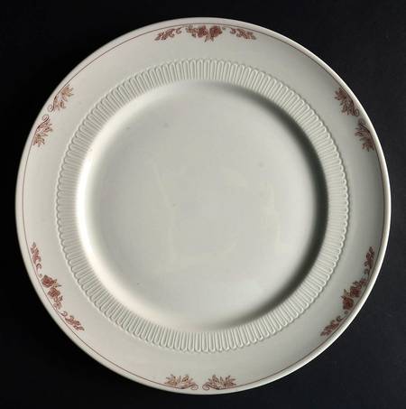 Montlynn 11" Chop Plate (Round Platter)