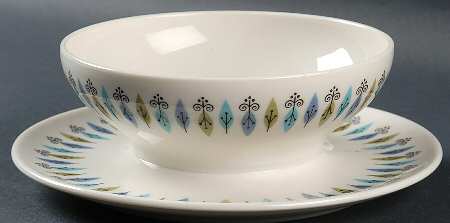 Nordic Gravy Boat with Attached Underplate