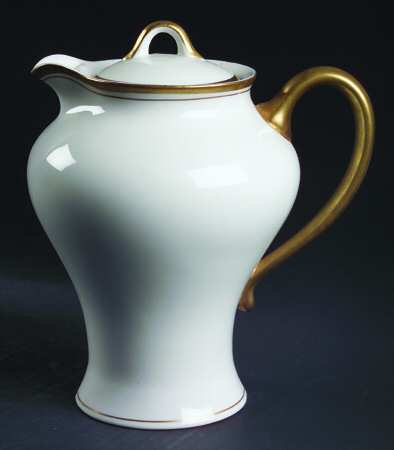 Old Colony Coffee Pot & Lid
