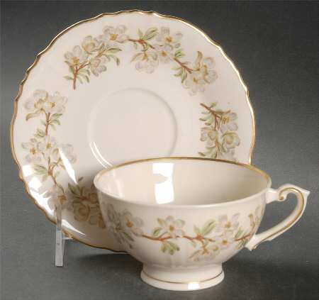 Orchard Footed Cup & Saucer Set