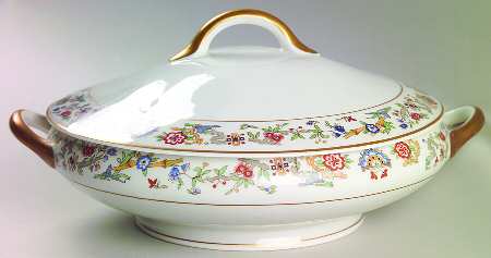 Oriental (Gold Trim) Round Covered Vegetable