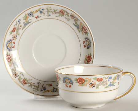 Oriental (Gold Trim) Oversized Cup & Saucer Set