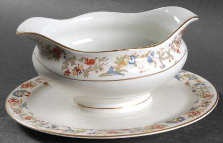 Oriental (Gold Trim) Round Gravy Boat/Attached Underplate