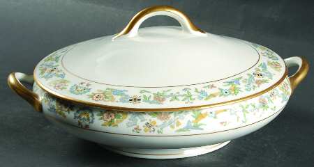 Oriental (Gold Trim) Round Covered Vegetable