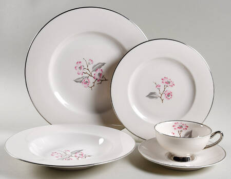 Patricia 5 Piece Place Setting