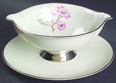 Patricia Gravy Boat with Attached Underplate