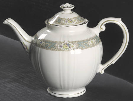 Raleigh Green Teapot & Lid