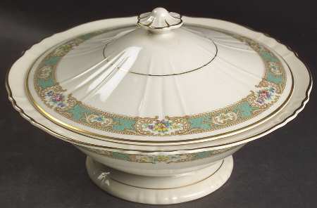 Raleigh Green Round Covered Vegetable