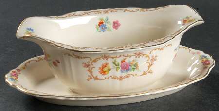 Riviera Gravy Boat with Attached Underplate