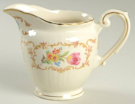 Riviera Creamer