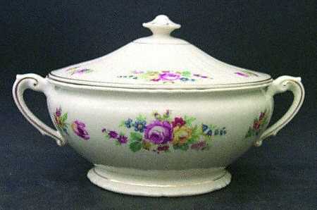 Rosemoor Round Covered Vegetable
