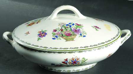 Roslyn Round Covered Vegetable