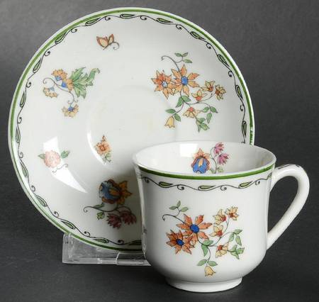 Roslyn Footed Demitasse Cup & Saucer Set