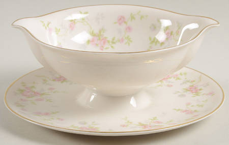 Sandra Gravy Boat with Attached Underplate