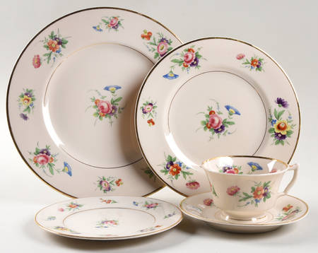 Selma 40 Piece Estate Set