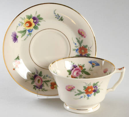 Selma Footed Cup & Saucer Set
